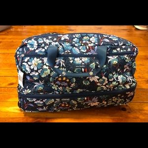 Vera Bradley Lighten Up Roller Carry On